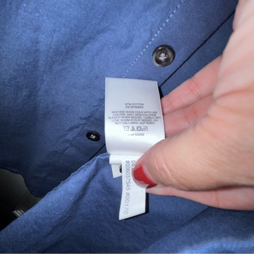 Express Men's Navy Casual Button-Down Shirt - Picture 5 of 5